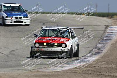 media/Sep-28-2025-24 Hours of Lemons (Sun) [[5dfe0e5f6e]]/12pm (Outside Grapevine)/